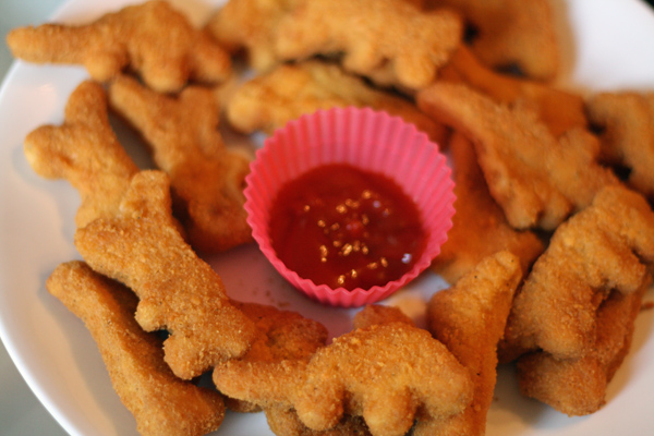 tyson chicken nuggets, tyson fun nuggets, dinosaur nuggets, heinz ketchup, quick meal solutions